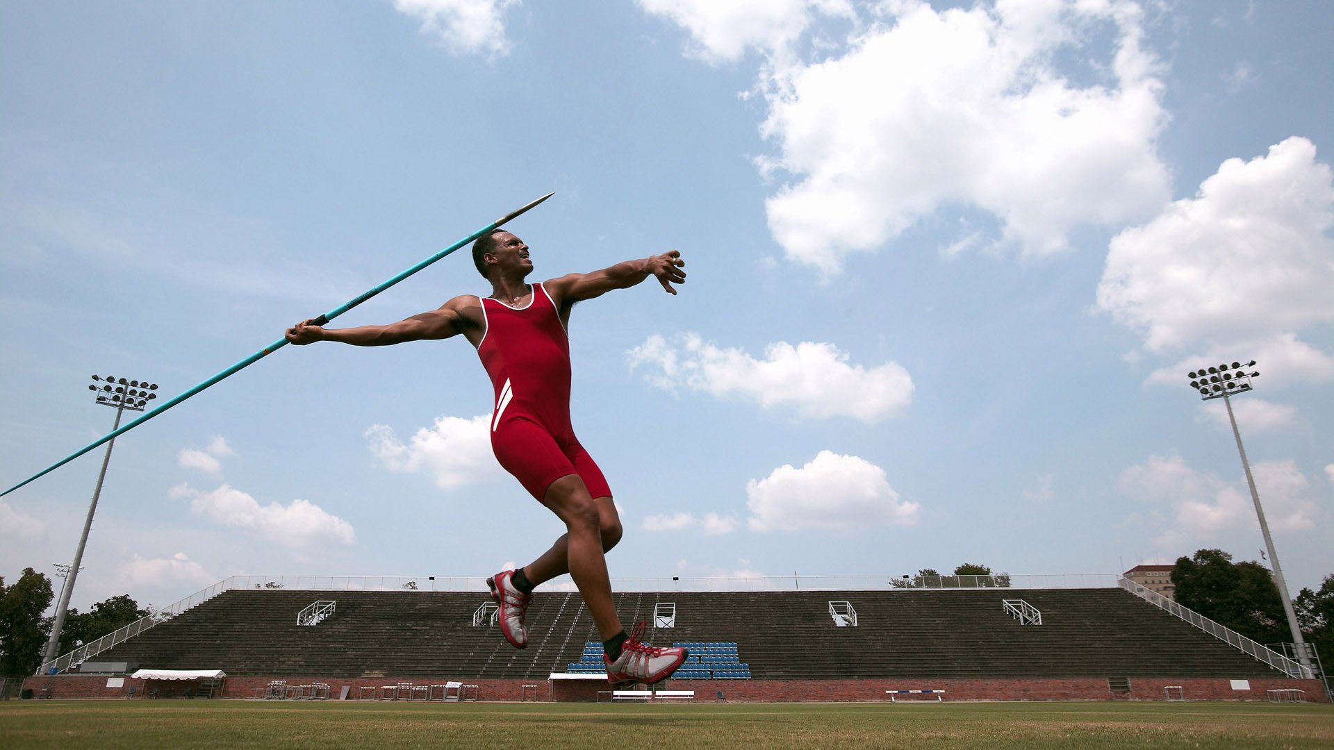 爱游戏app-自由泳中距离朝鲜节奏掌控好，自由泳到边
